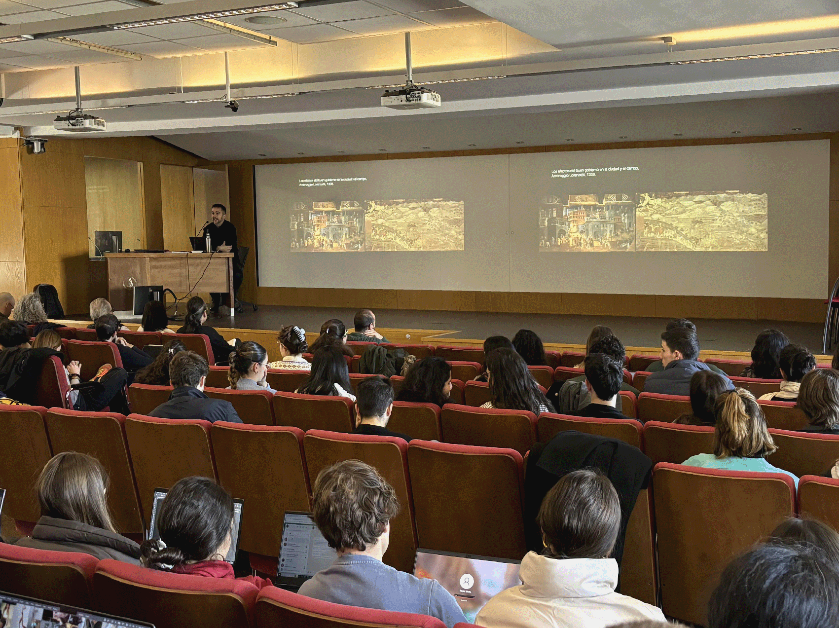 Photograph of the lectures held at the School of Architecture during the first part of the seminar.